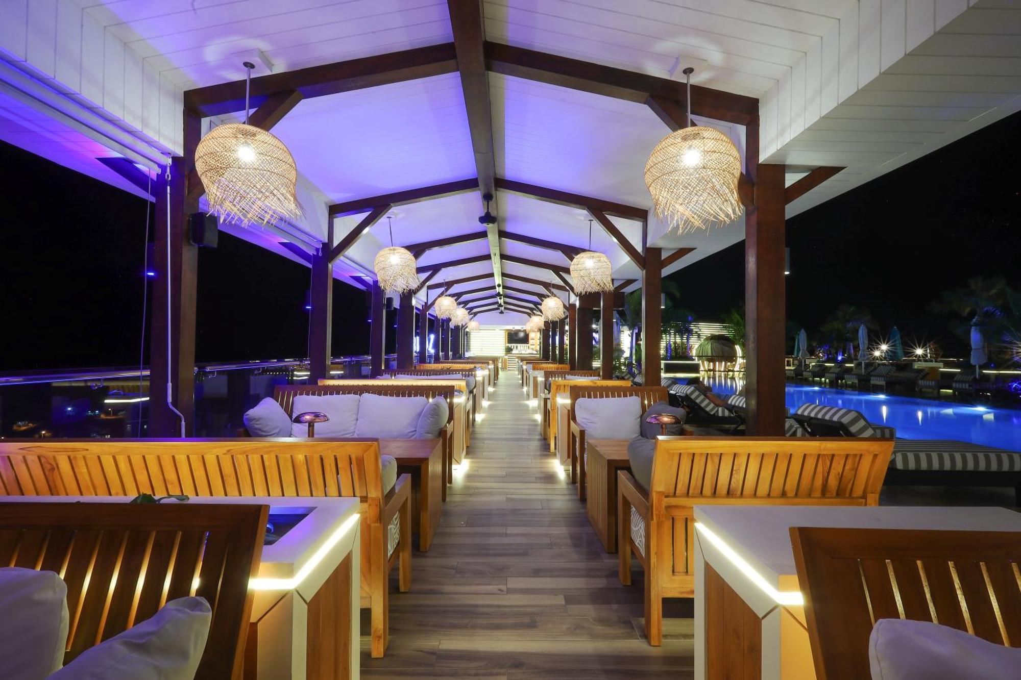 The Riyaz Lavanya Langkawi Pantai Cenang (Langkawi) Exterior foto The restaurant at the hotel
