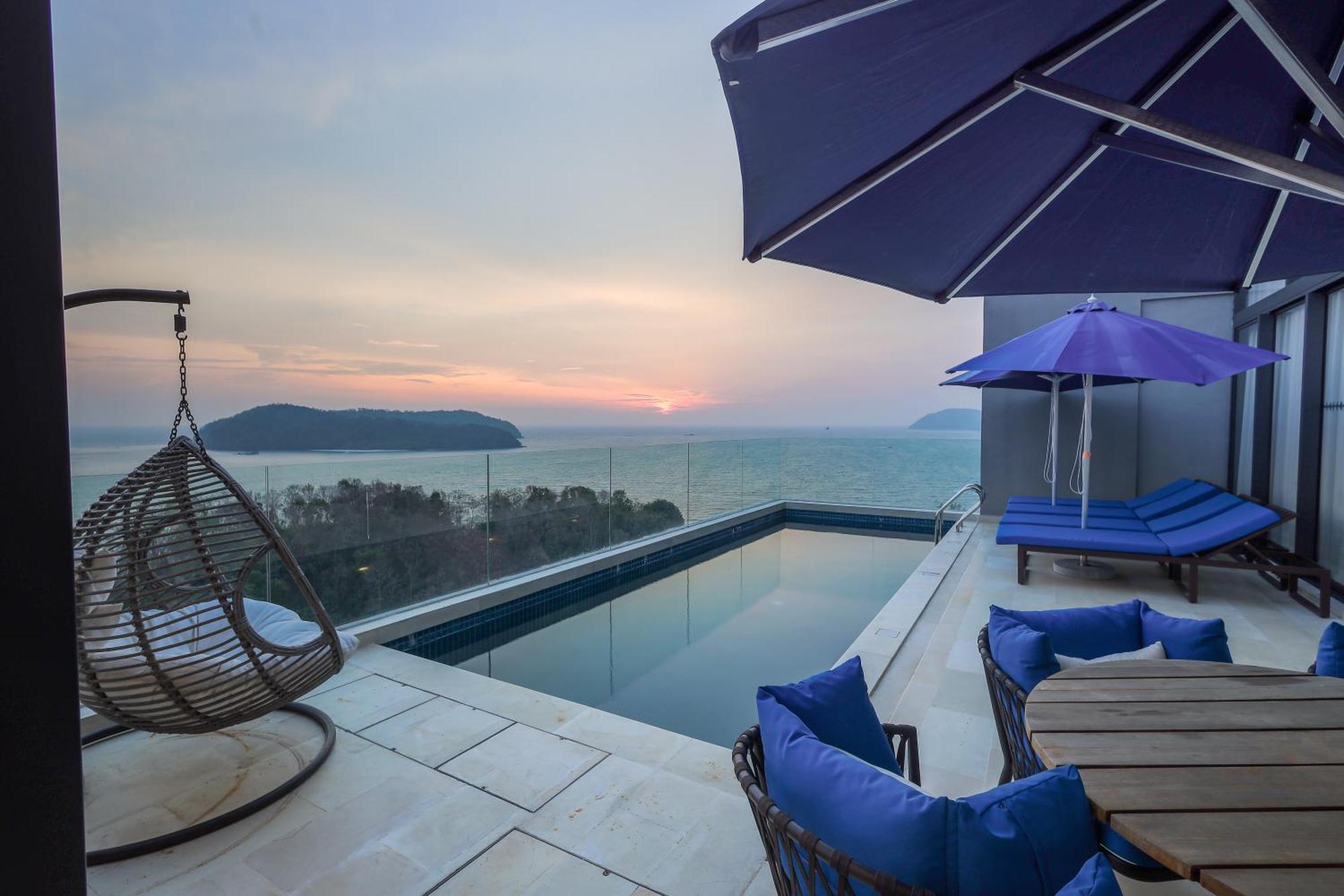 The Riyaz Lavanya Langkawi Pantai Cenang (Langkawi) Exterior foto View from the rooftop pool
